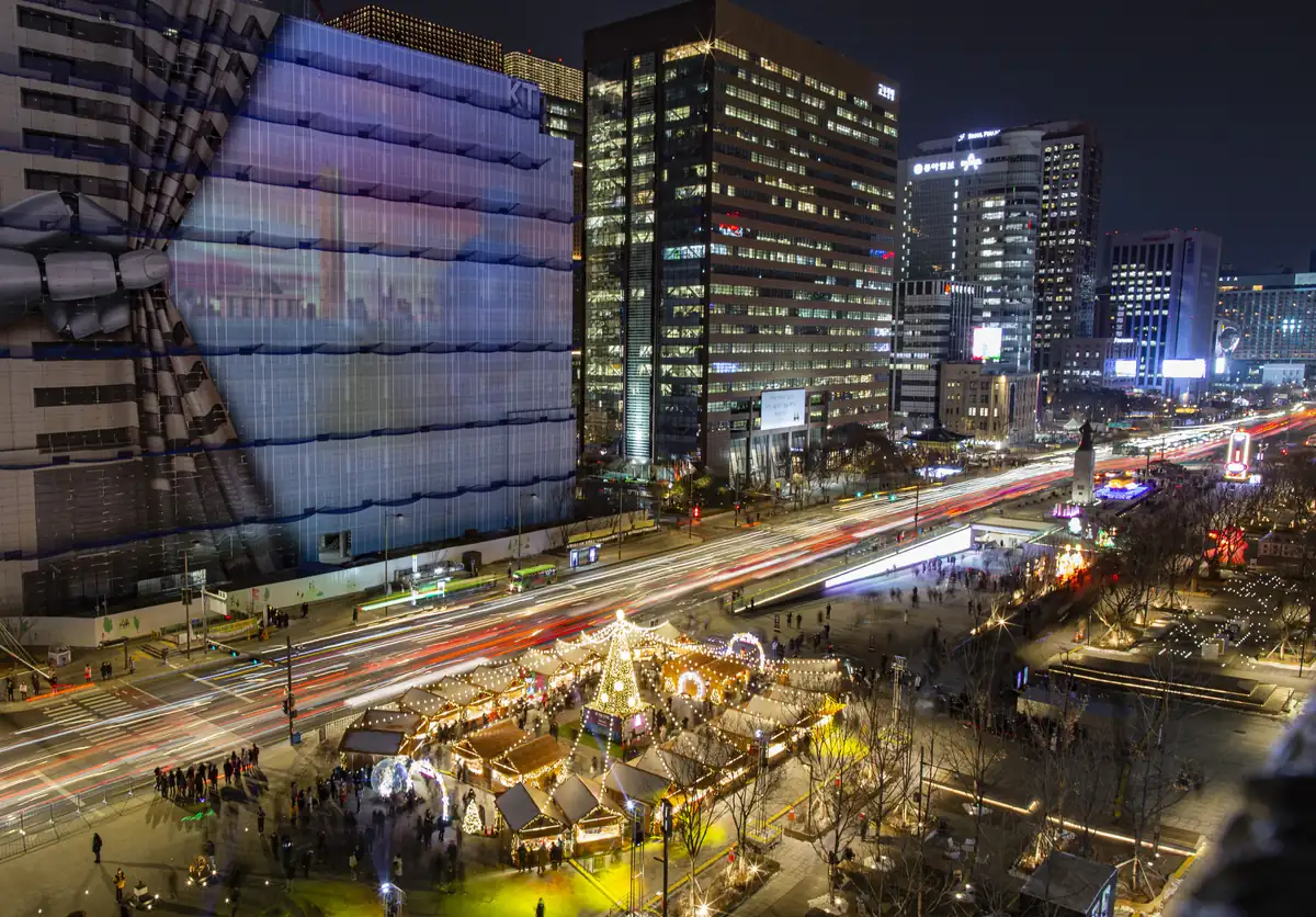 光化門廣場的聖誕市集夜景