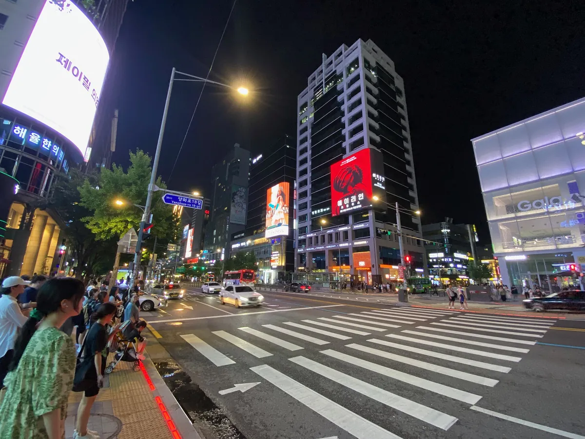 首爾弘大街景