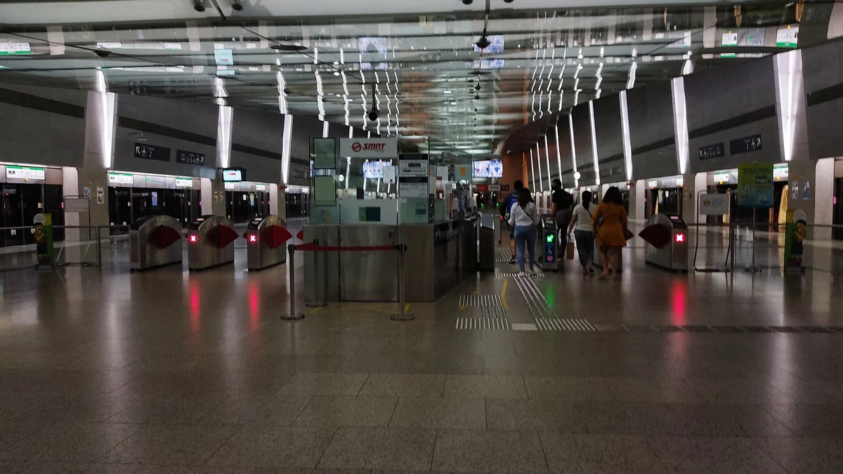 Entry fare gates at Changi Airport MRT station